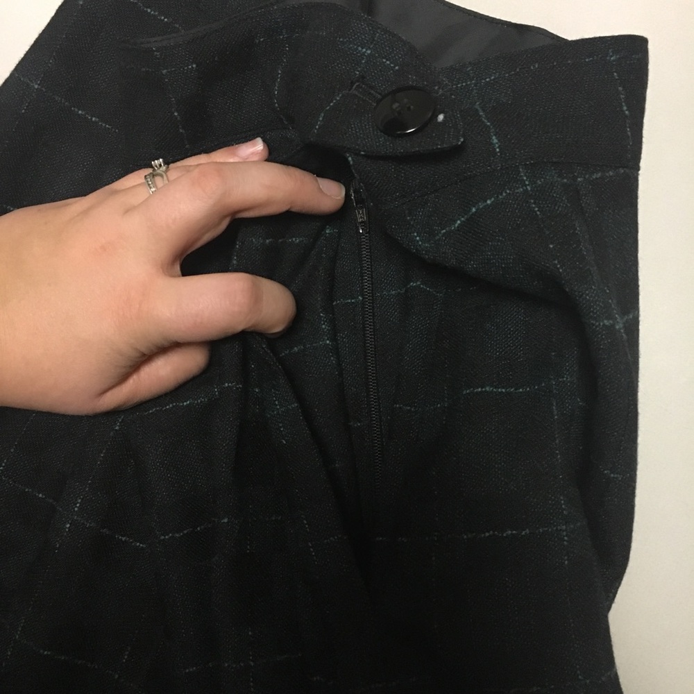 • BUNDLED // tahari plaid wool schoolgirl pencil skirt • - Picture 5 of 9